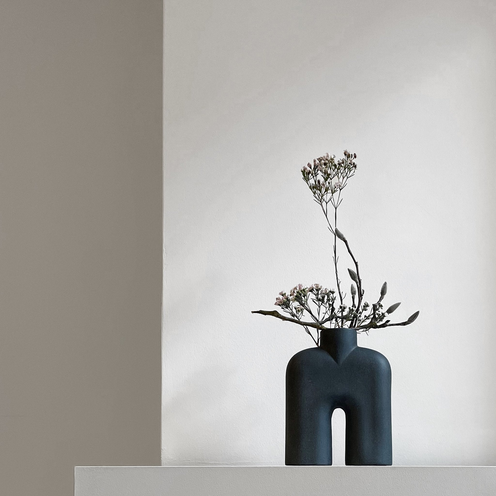 101 Copenhagen - Cobra Vase Tall, Mini - Black - Vase