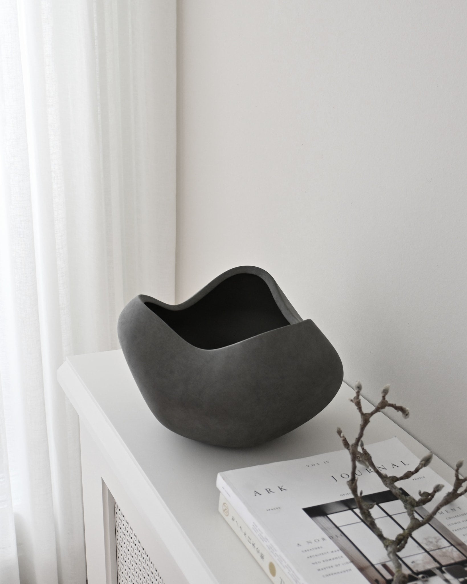 101 Copenhagen - Curve Bowl, Big - Dark Grey - Ceramic bowl