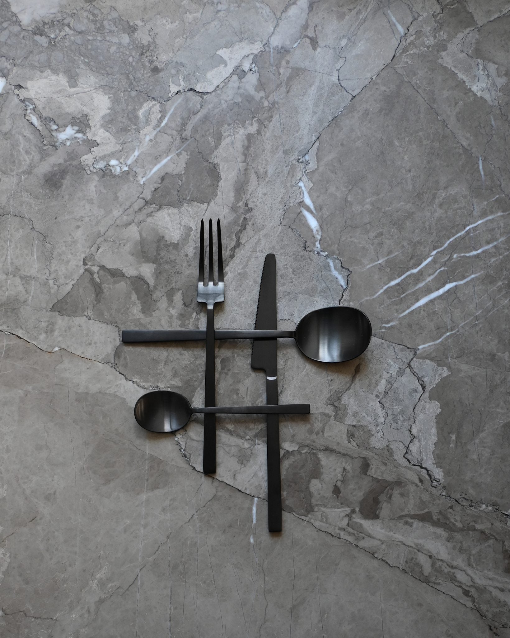 101 Copenhagen - Kogei Cutlery - Black (16 pcs) - Cutlery set