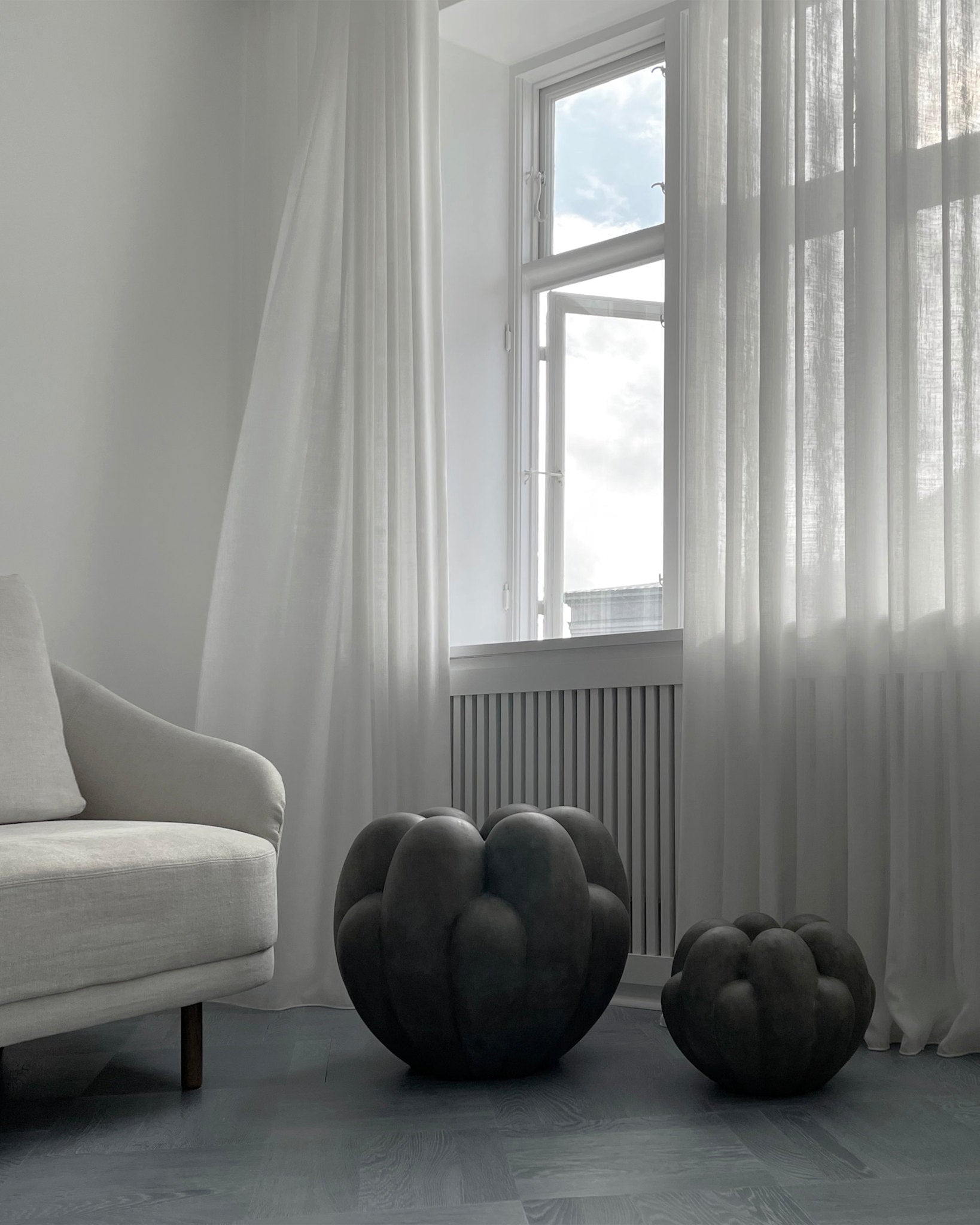 101 Copenhagen - Bloom Vase, Mini - Dark Grey - Vase