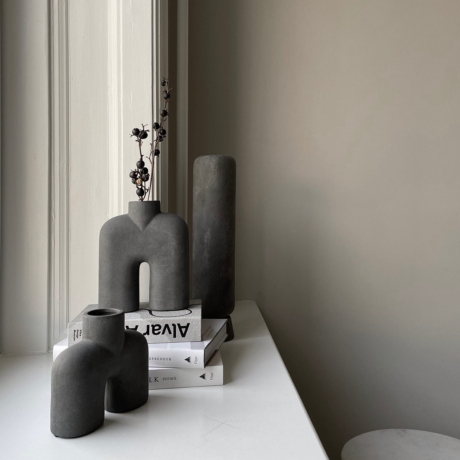 101 Copenhagen - Cobra Vase Tall, Mini - Dark Grey - Vase