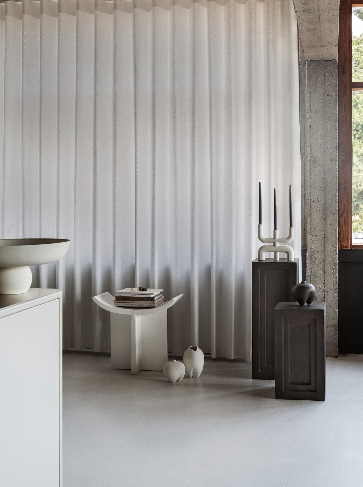 101 Copenhagen - Sumo Vase, Slim Petit - Bone White - Vase