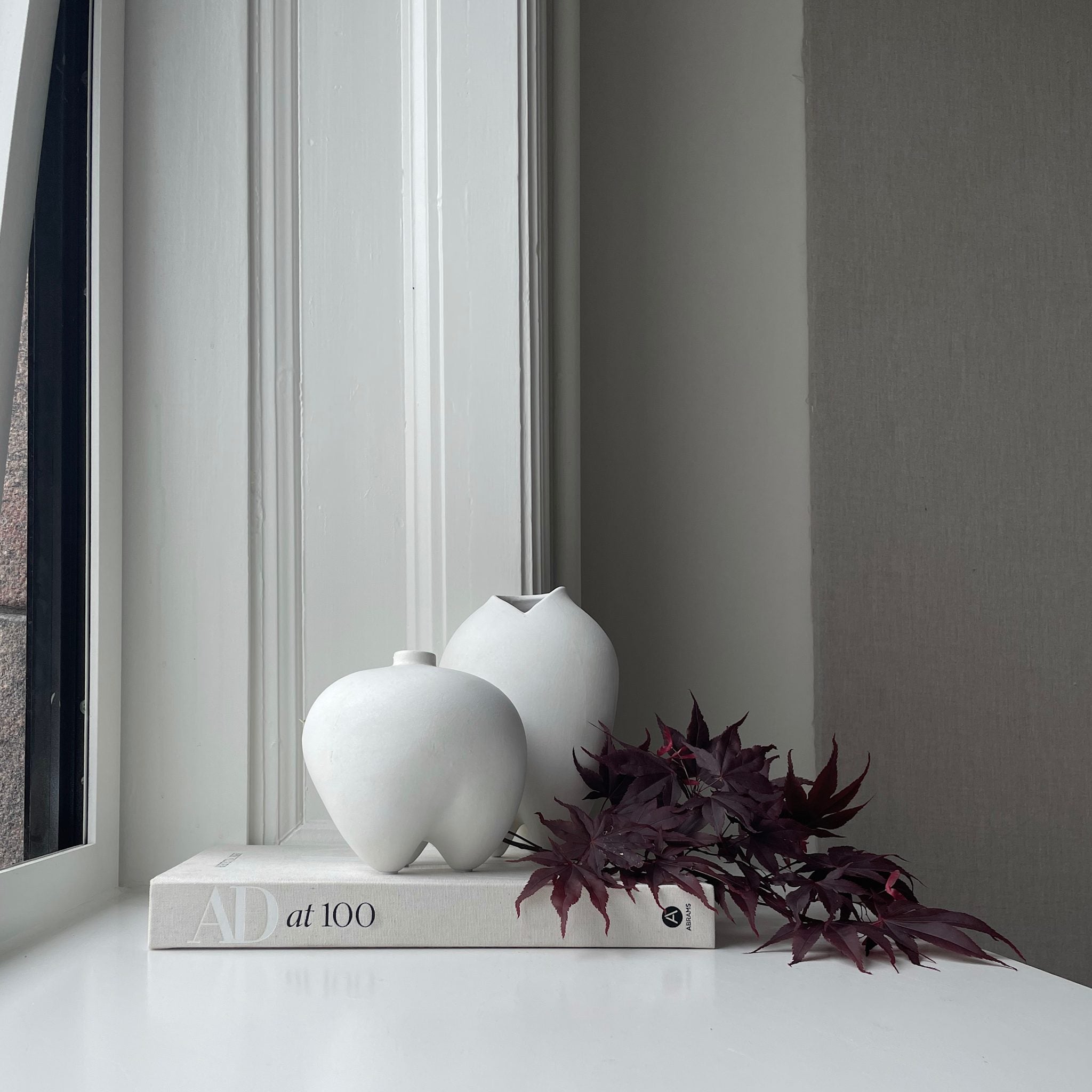 101 Copenhagen - Sumo Vase, Slim Petit - Bone White - Vase