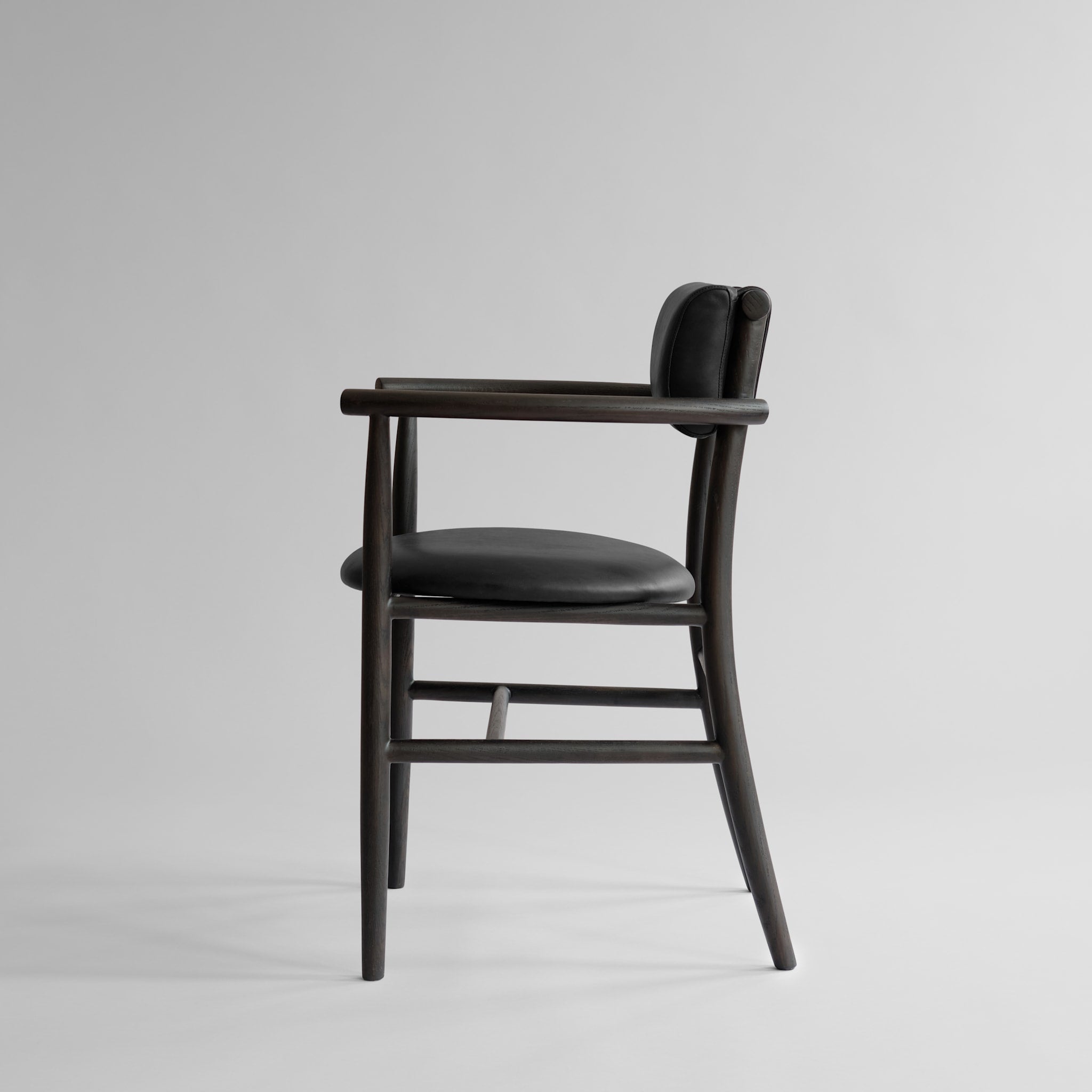 101 Copenhagen - Nama Dining Chair, Armrest - Coffee Black, Aniline Leather - Dining Chair