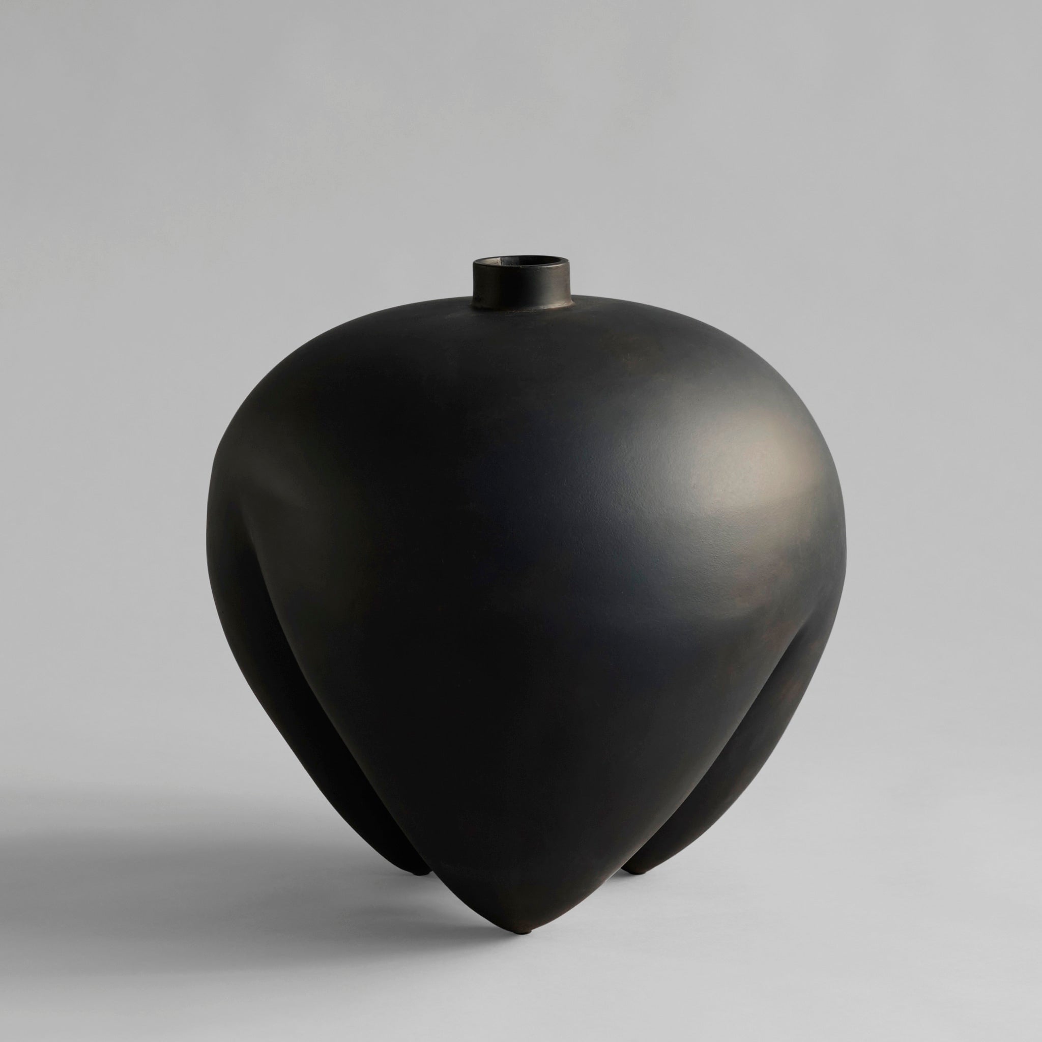 101 Copenhagen - Sumo Vase, Big - Coffee - Vase