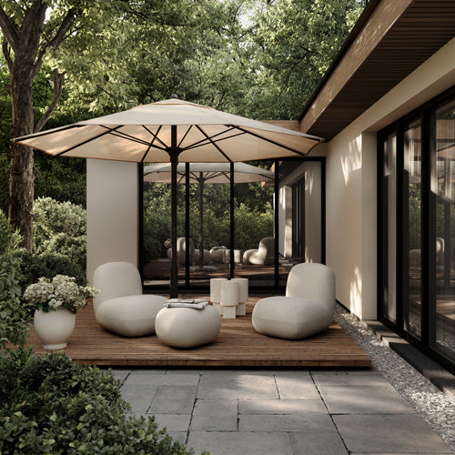 Outdoor Toe furniture, plant pots and tables