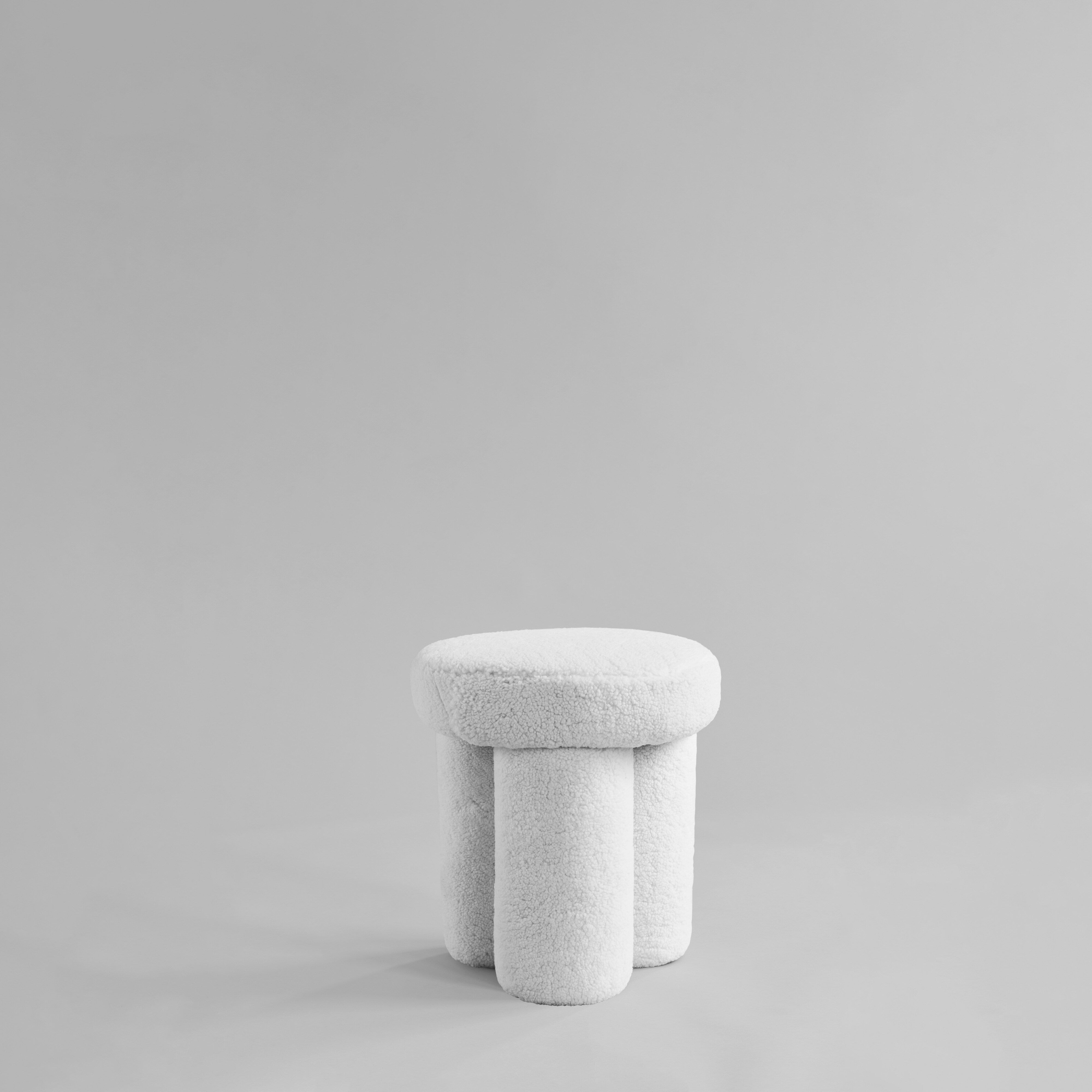 101 Copenhagen - Big Foot Stool - White (Sheepskin) - Stool