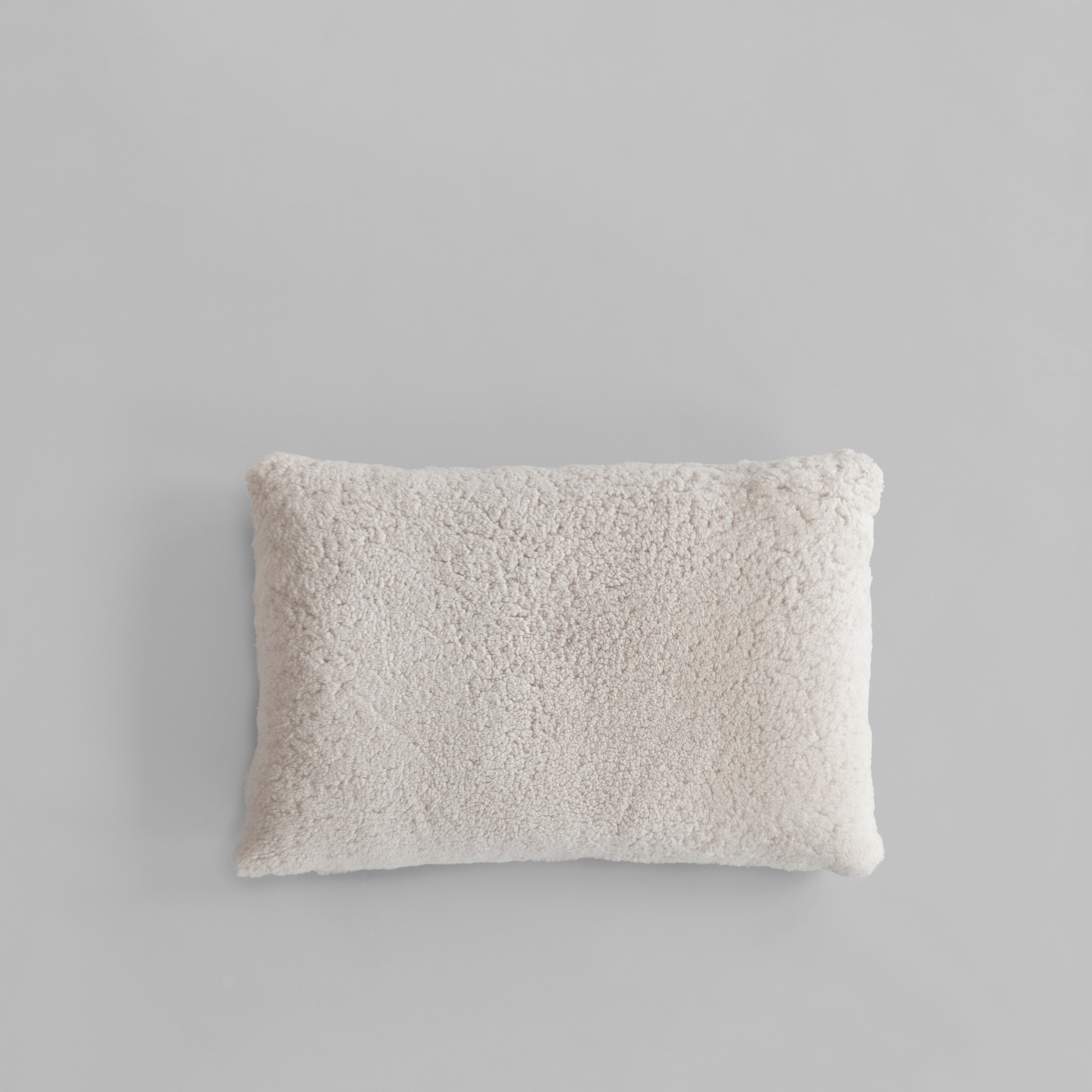 101 Copenhagen - Makura Pillow 11 - Sandshell (Sheepskin) - Pillow