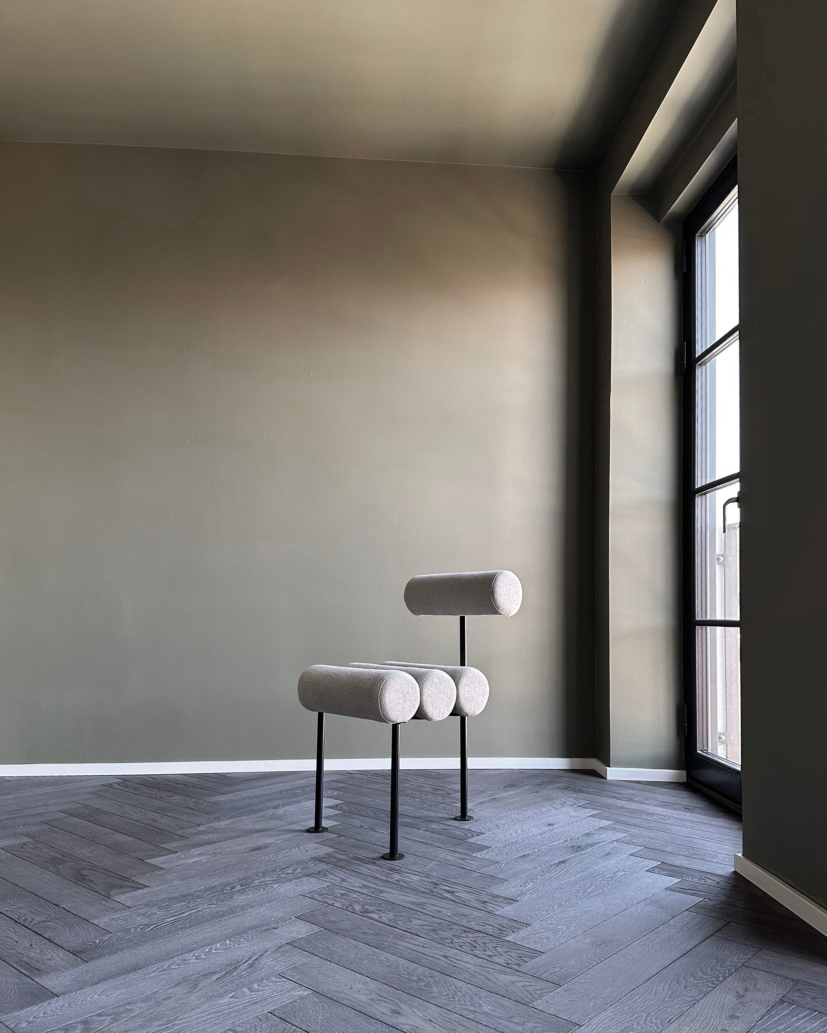 101 Copenhagen - Hiro Dining Chair, Black Frame - Sand (8047-2) - Dining Chair