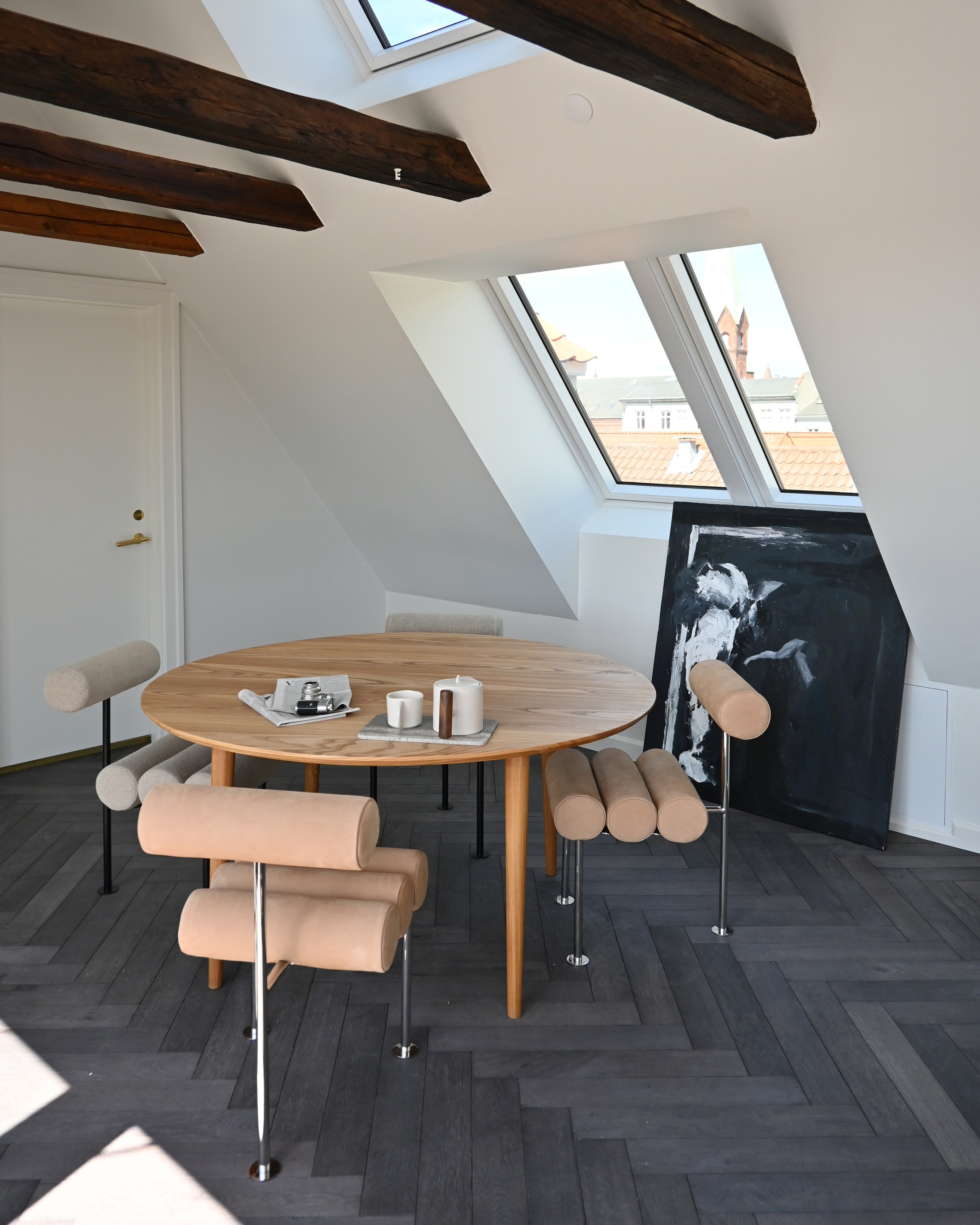 101 Copenhagen - Hiro Dining Chair, Stainless Steel - Nubuck - Dining Chair