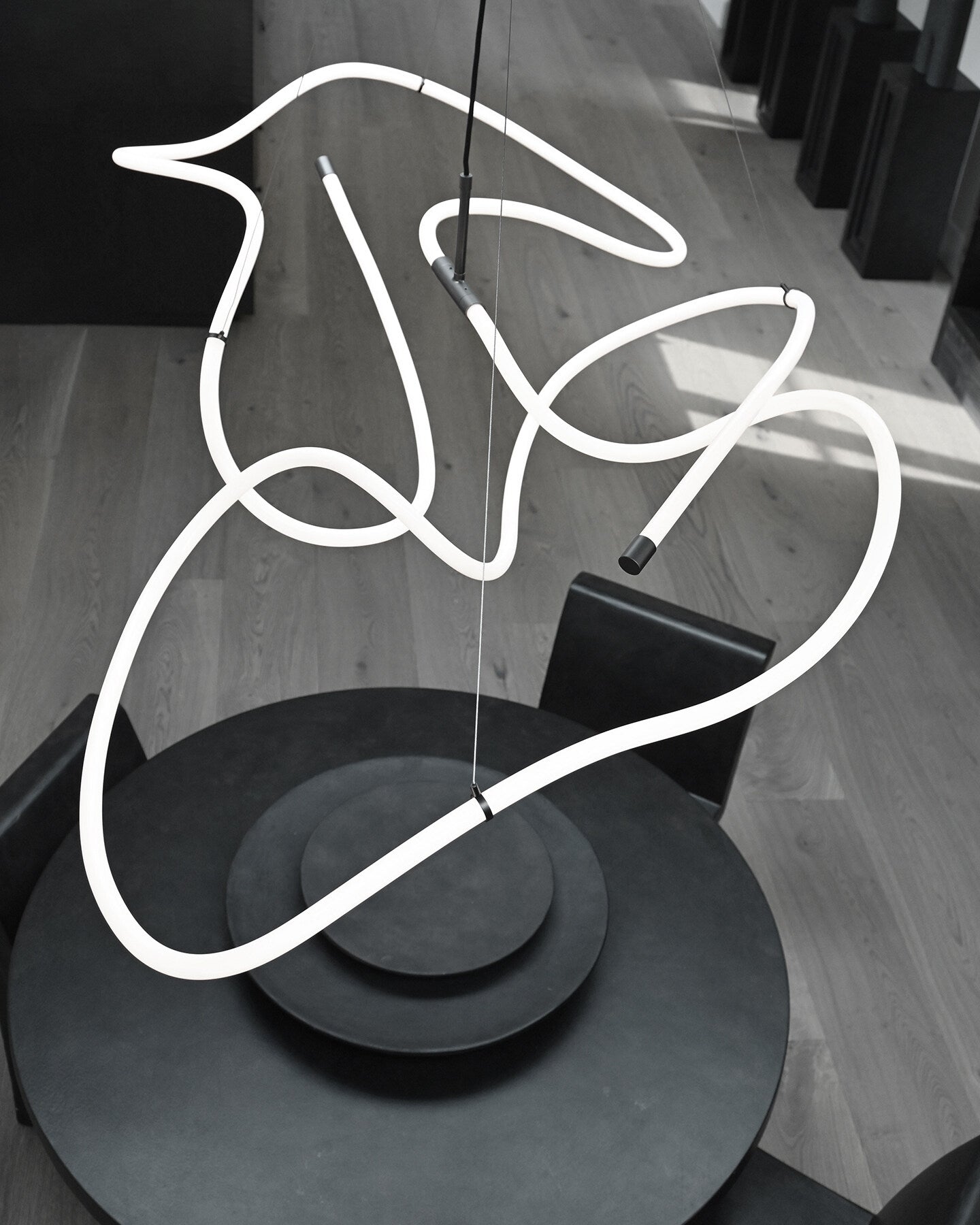 101 Copenhagen - Ghost Chandelier, Big - Neon (5m) - Chandelier