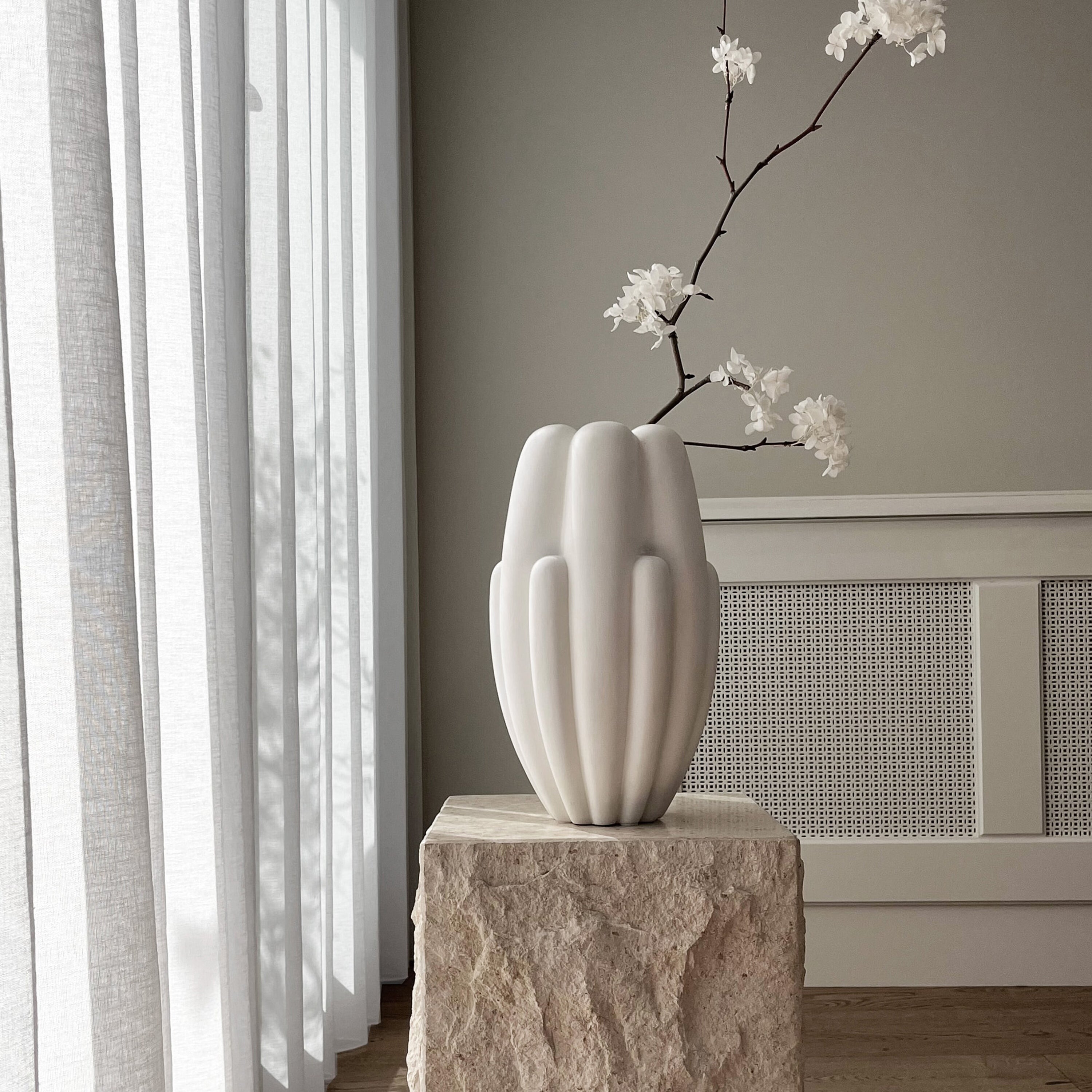 Bloom Vase Slim, Mini - Bone White