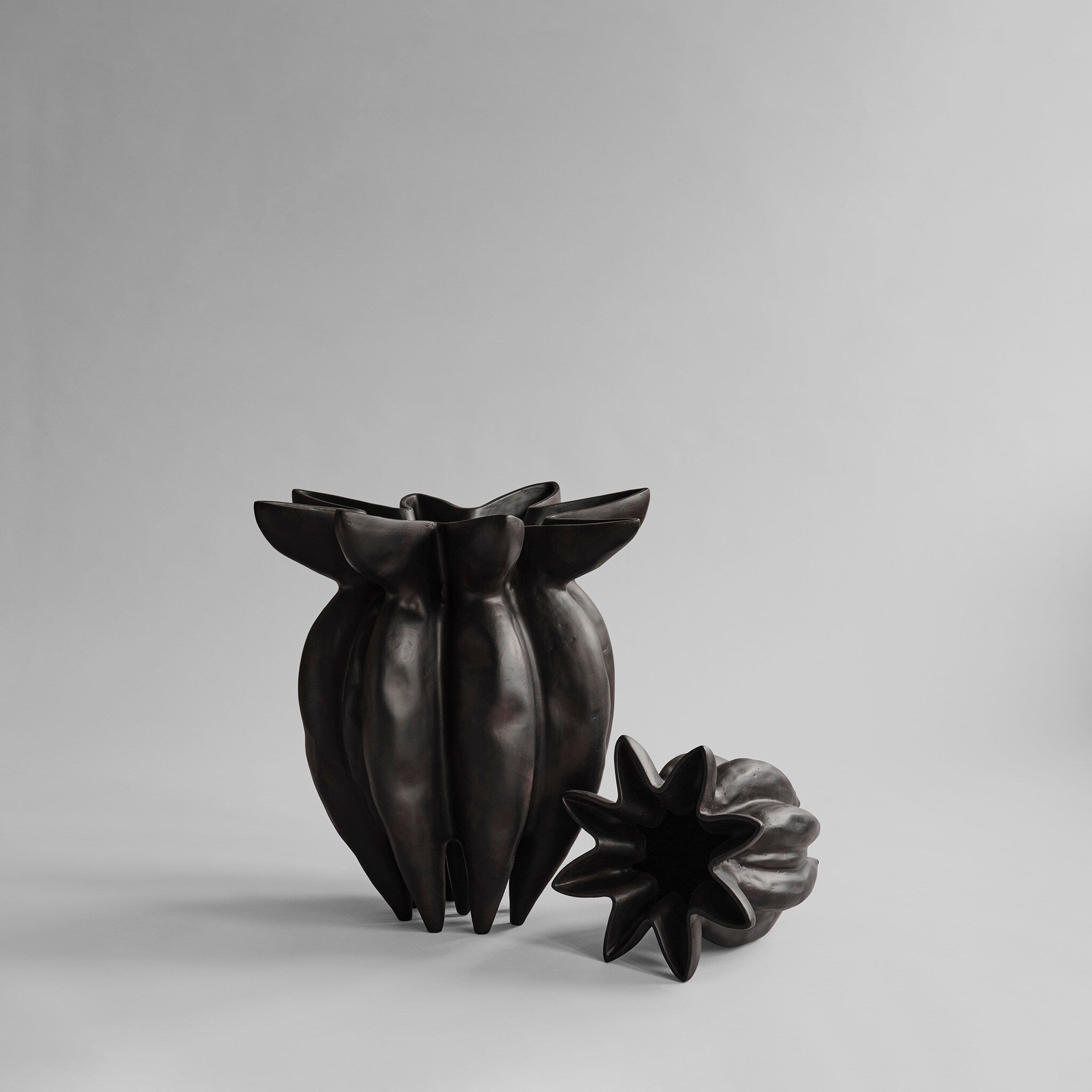 101 Copenhagen - Lotus Vase, Mini - Coffee - Vase