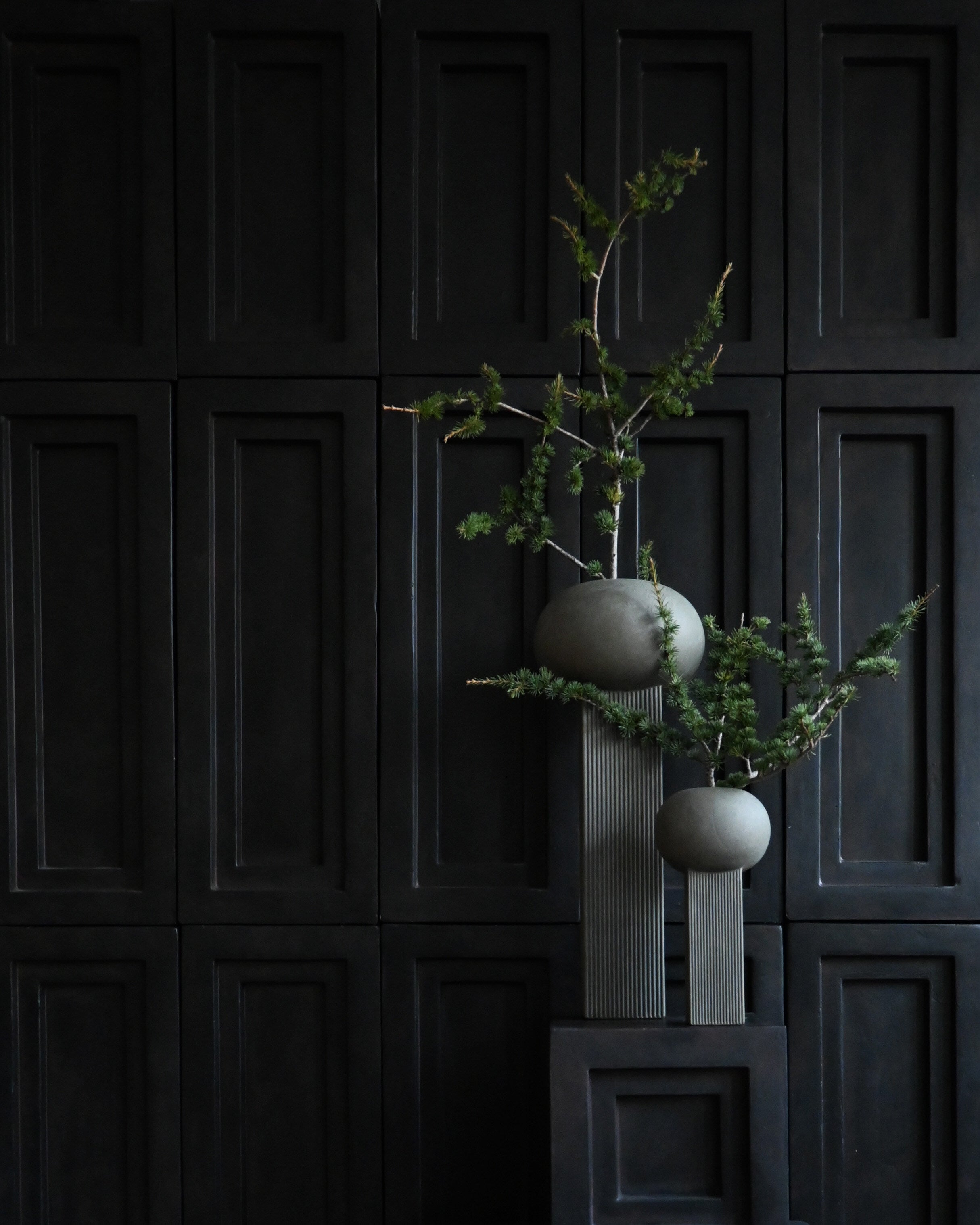 101 Copenhagen - Empire Vase, Mini - Dark Grey - Vase