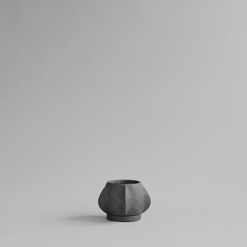 101 Copenhagen - Arket Plant Pot, Petit - Dark Grey - Plant Pot