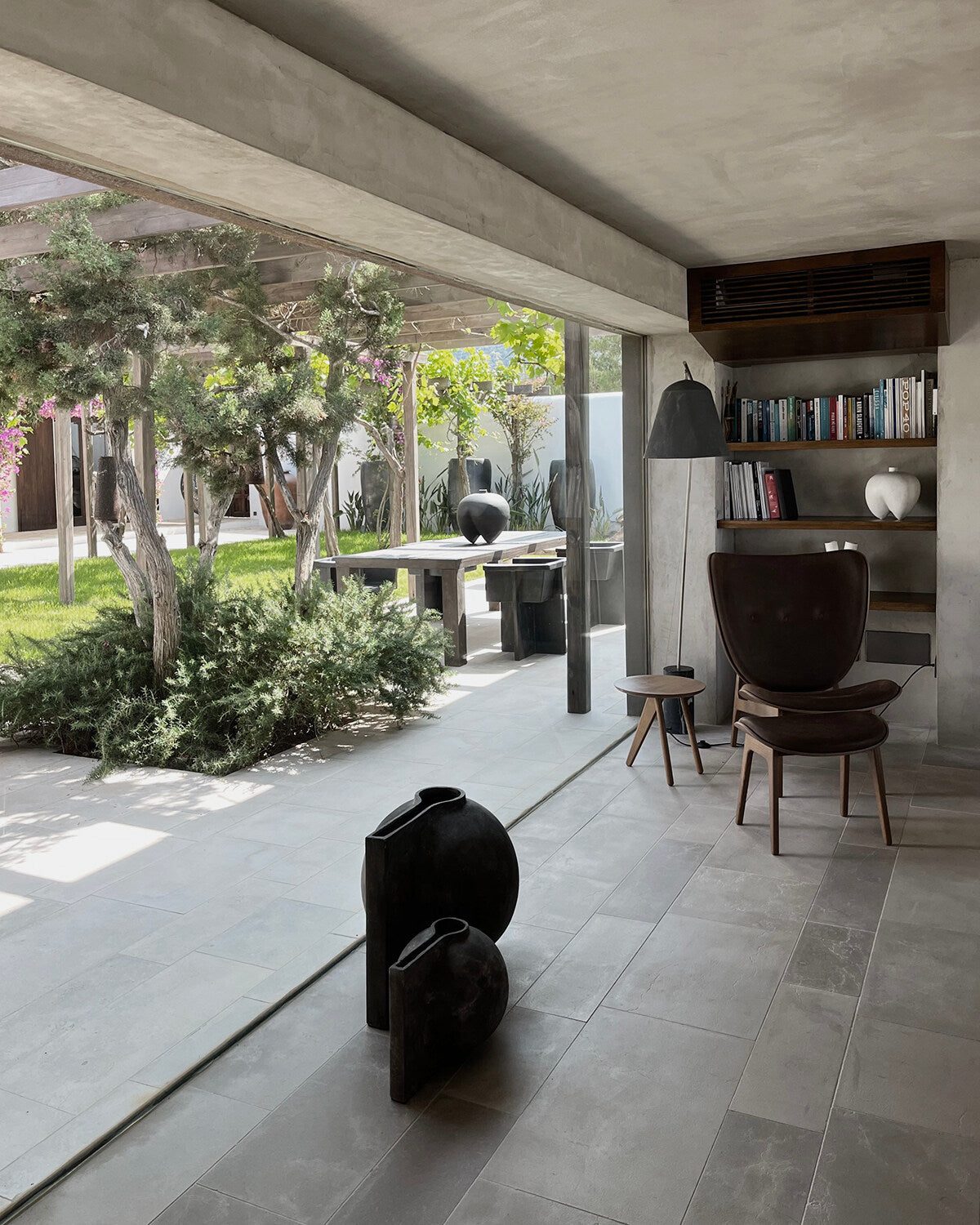 101 Copenhagen - Offset Vase, Mini - Dark Grey - Vase