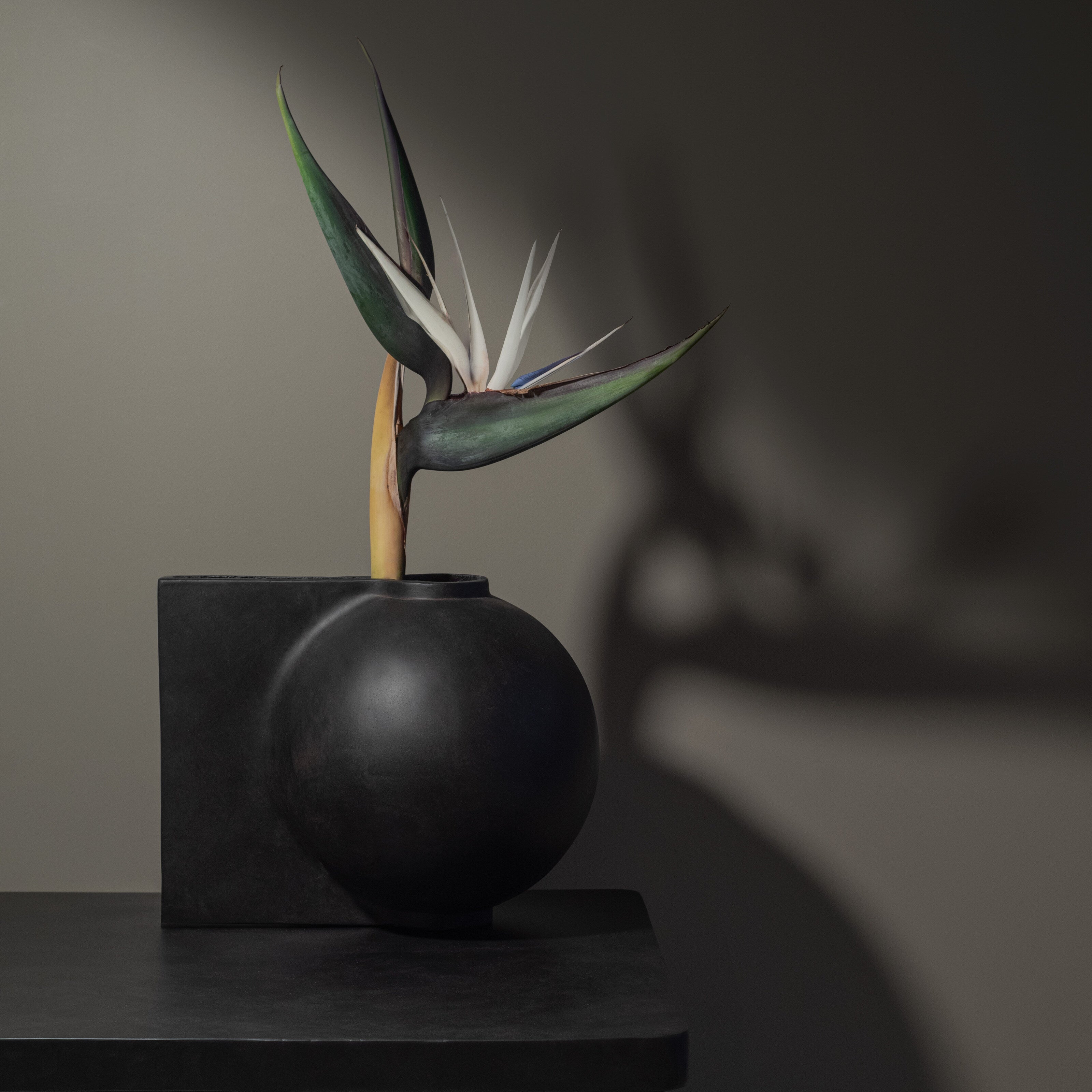 101 Copenhagen - Offset Vase, Mini - Coffee - Vase