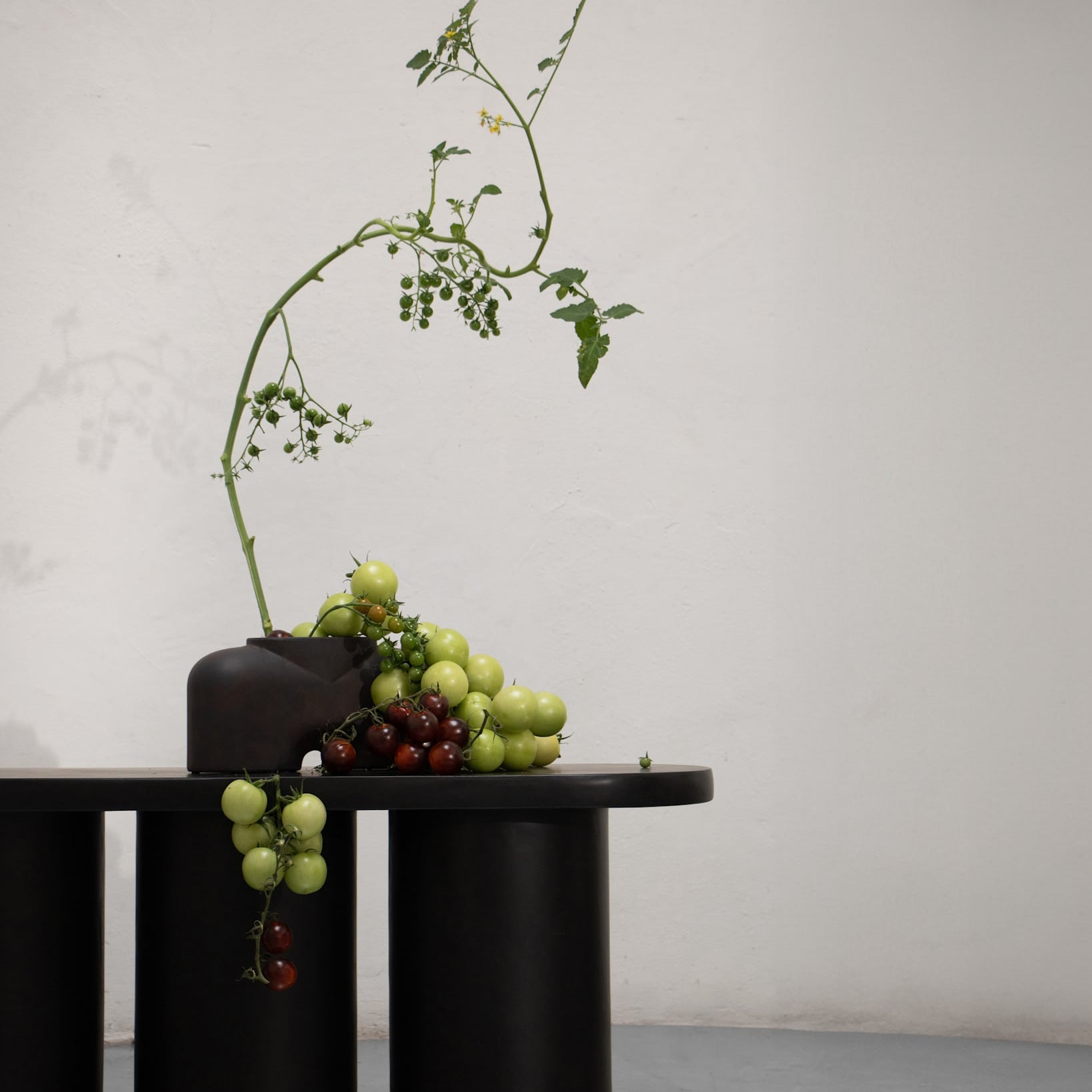 101 Copenhagen - Cobra Vase Fat, Medio - Black - Vase