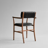 Nama Dining Chair, Armrest Classic Brown Oak - Aniline Leather Black