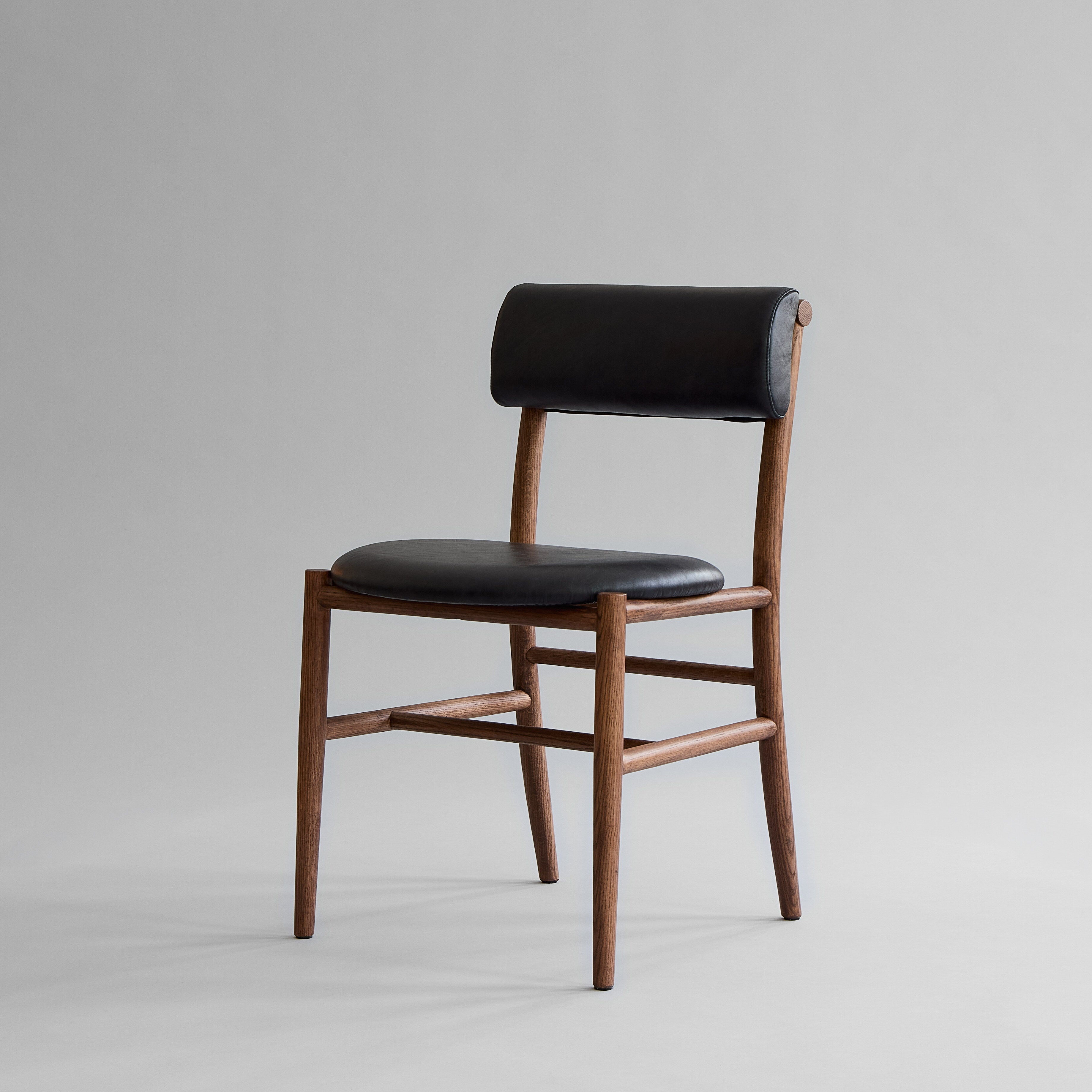Nama Dining Chair, Classic Brown Oak - Aniline Leather Black