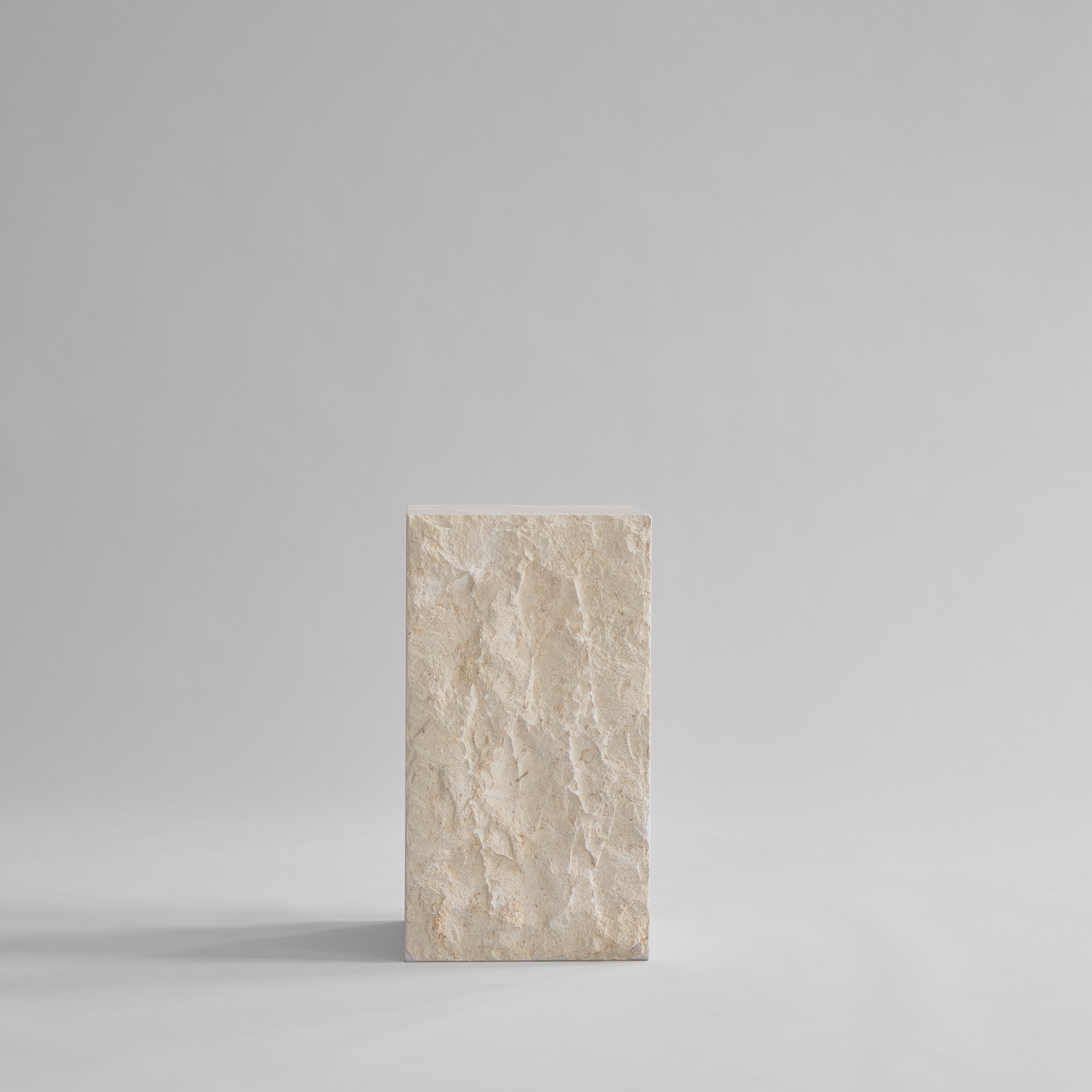 Podium, Medio - Limestone
