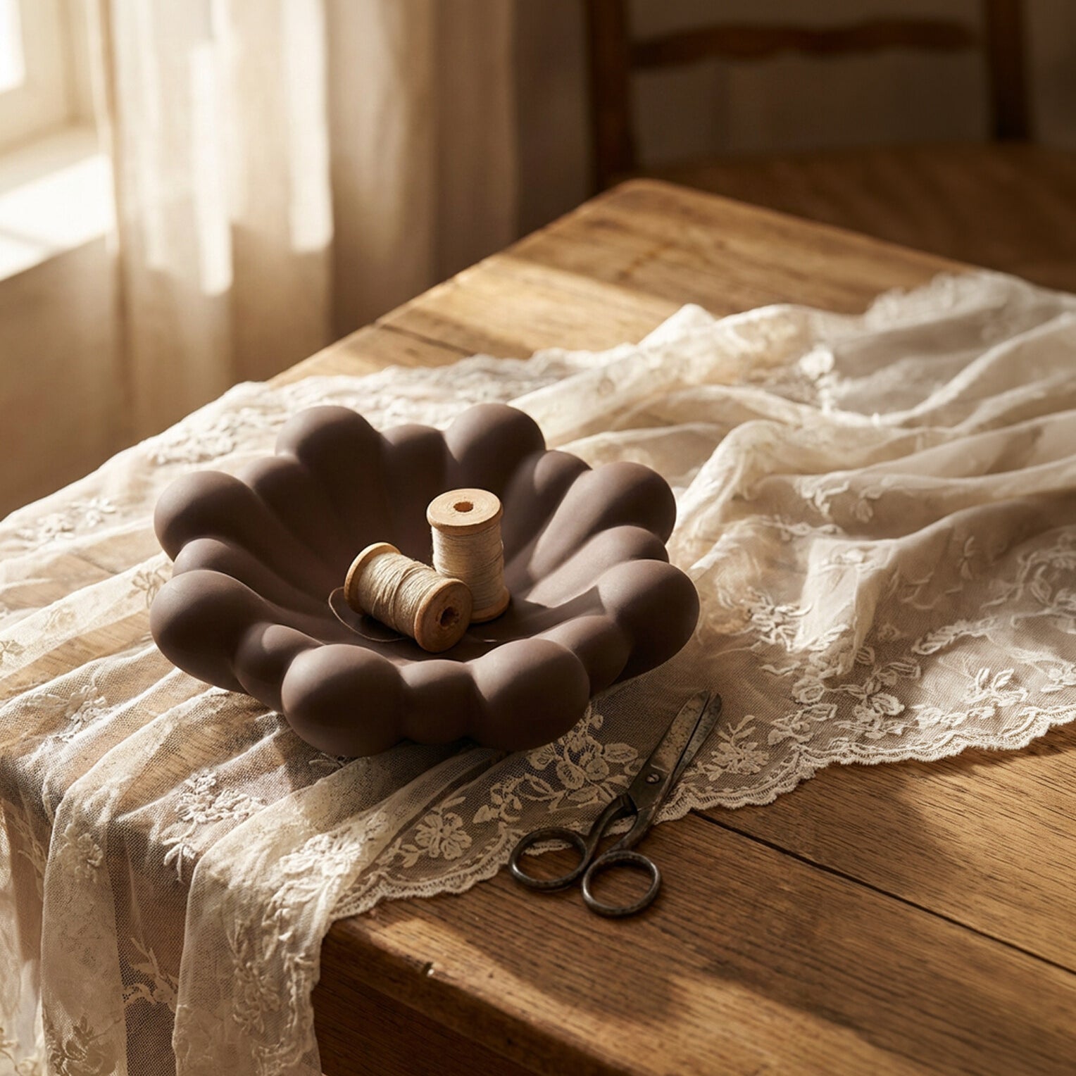 Bloom Tray, Medio - Chocolate Brown
