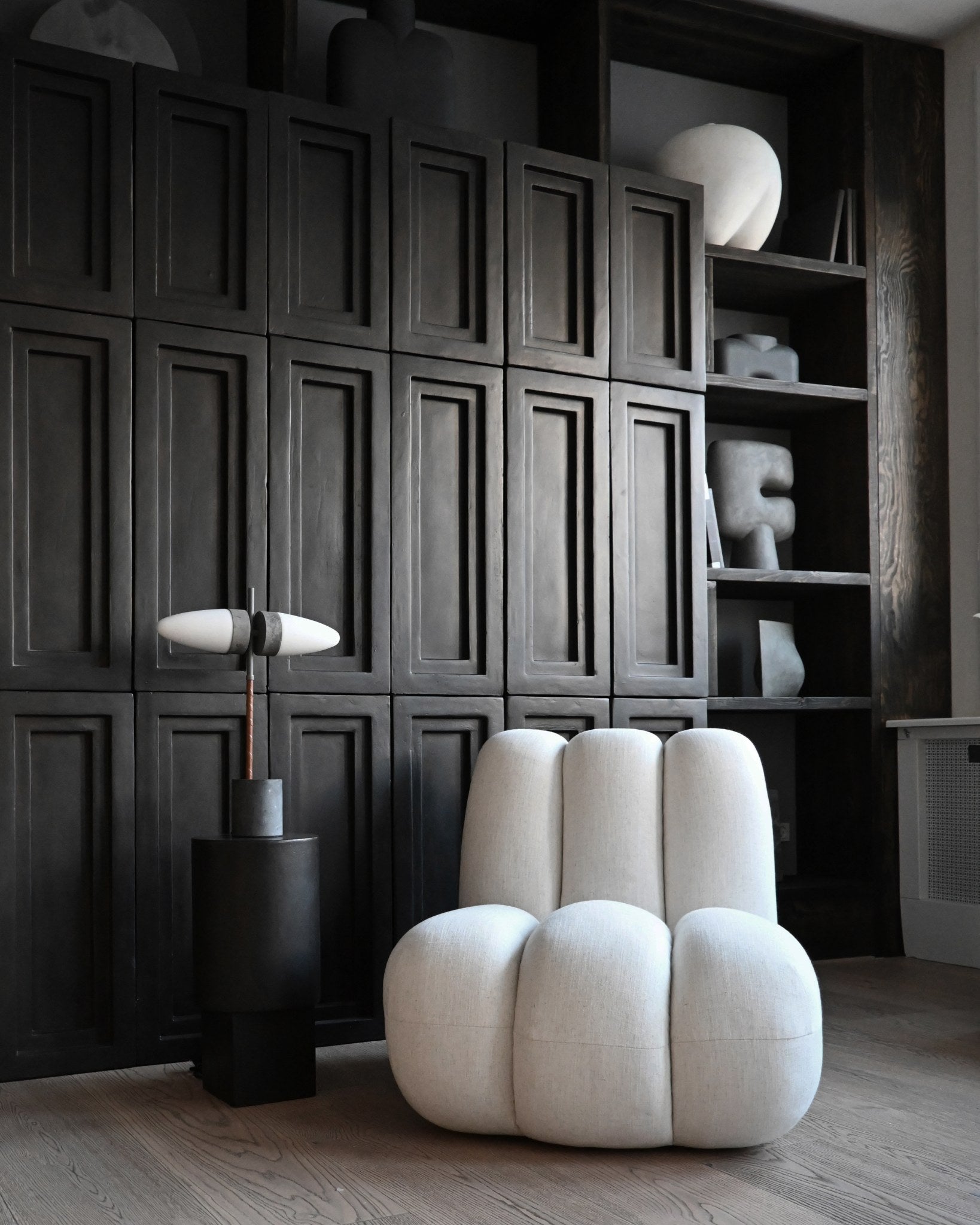 101 Copenhagen Toe Lounge chair and Bull table lamp