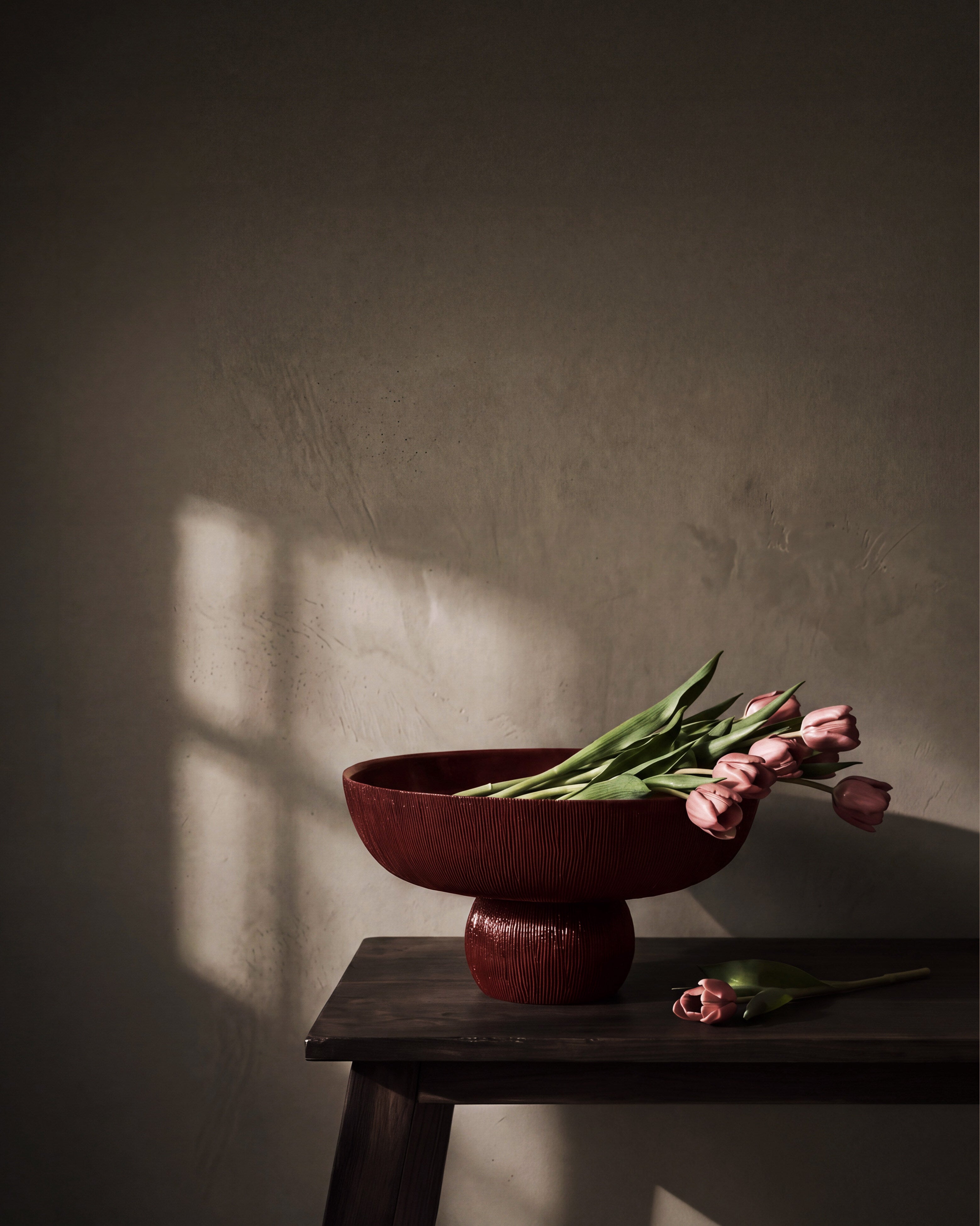 101 Copenhagen - Baburu Bowl, Medio - Carved Ruby - Bowl