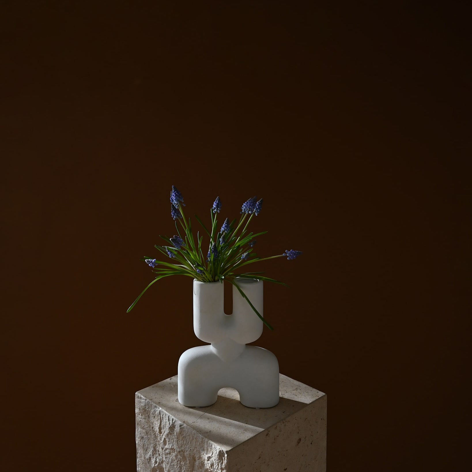 Cobra Vase Double, Mini - Bone White