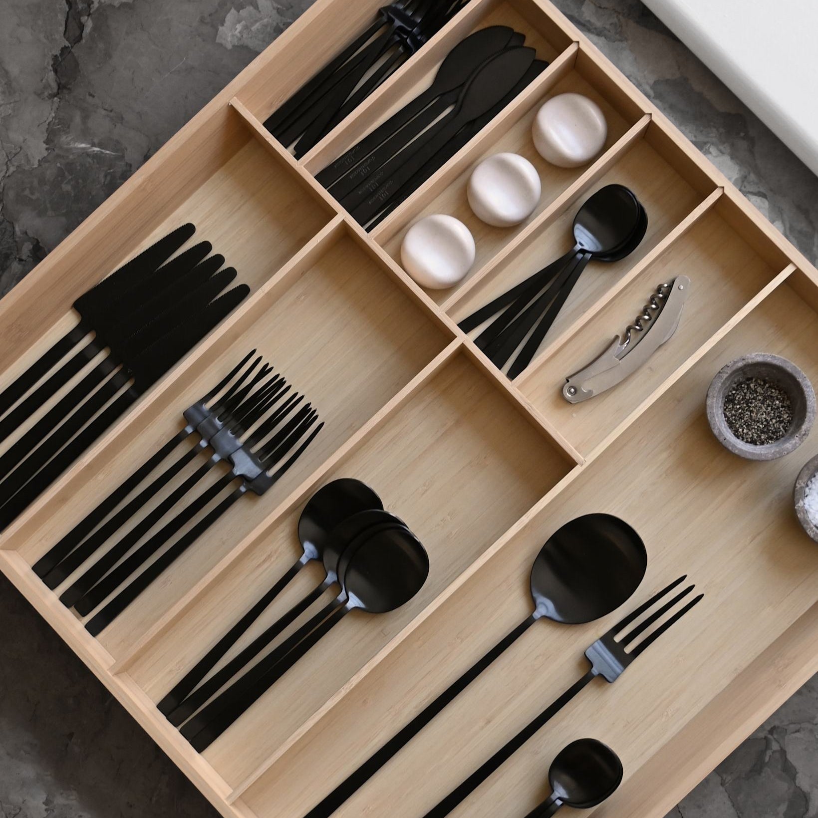 101 Copenhagen - Kogei Long Spoon - Black - Cutlery set