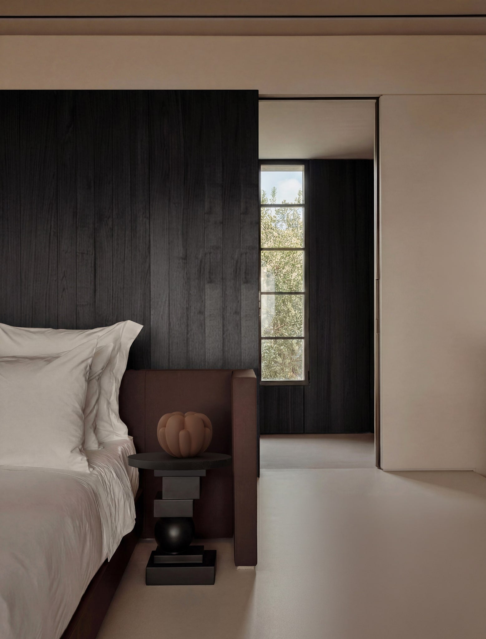 101 Copenhagen - Bloom Vase, Petit - Almond - Vase