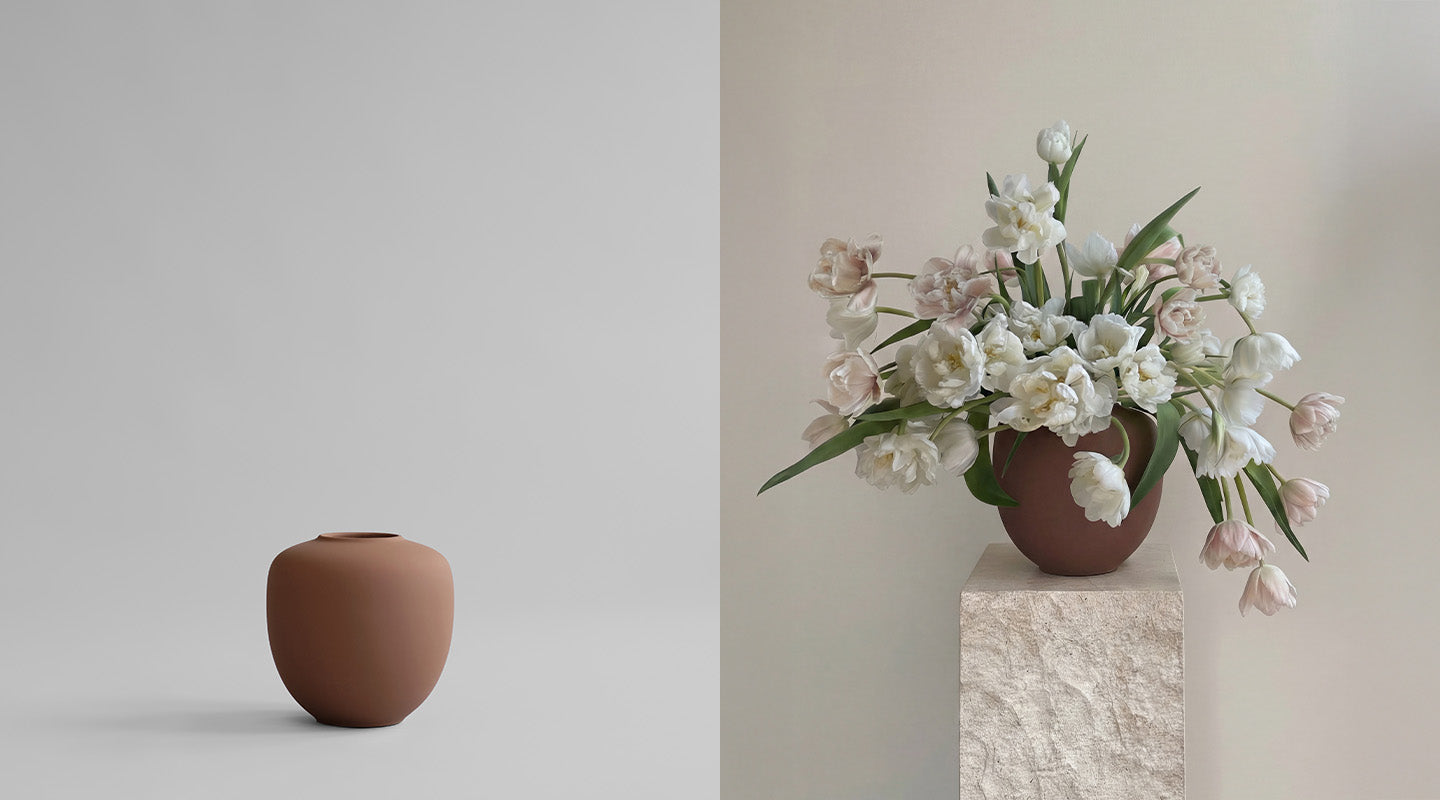 Mini Sunao Vase in a dusty Almond