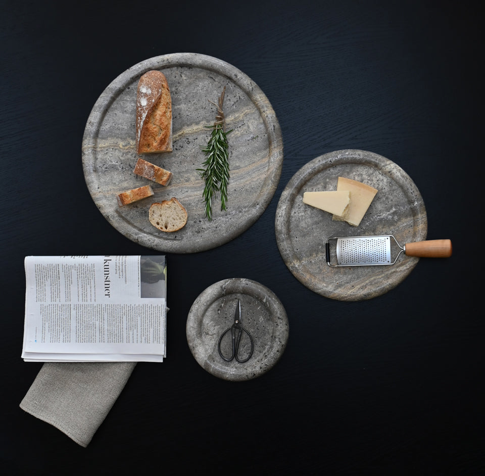 101 Copenhagen  Round Enkei trays in silver travertine