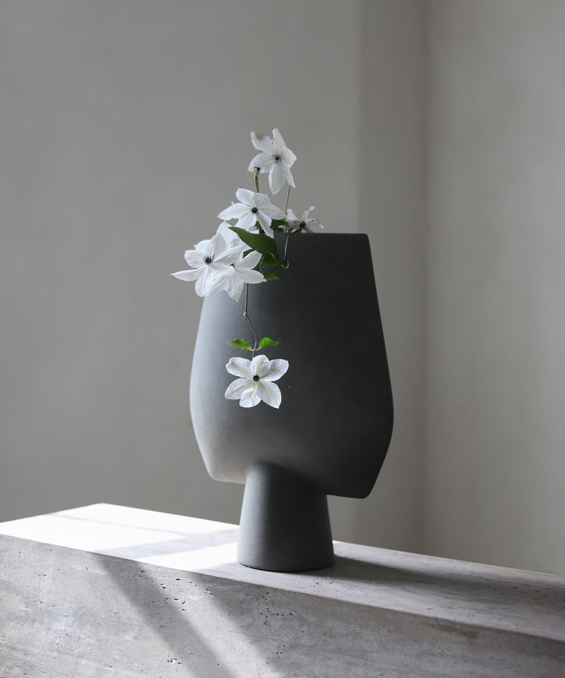 101 Copenhagen Sphere Vase Big with delicate flowers arranged by Frida Kim