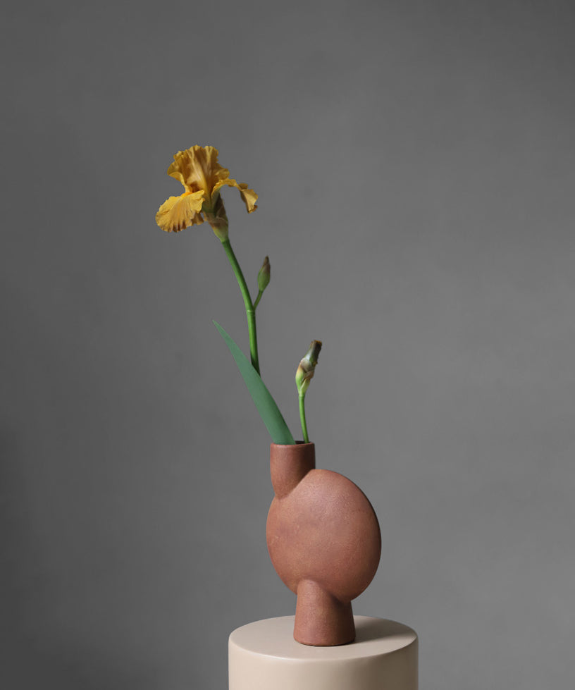101 Copenhagen Sphere vase Bulb with botanical arrangement by Frida Kim 