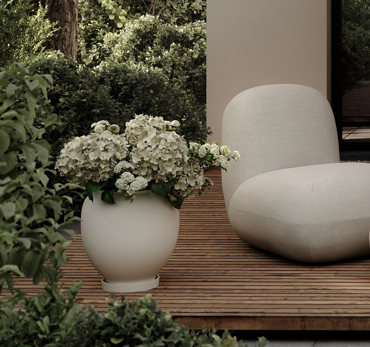 101 Copenhagen Sunao plant pot and Toe Chair for outdoor